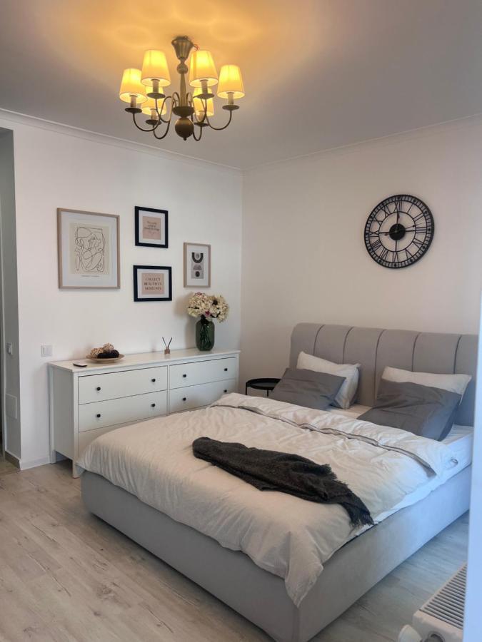 Amena Residence Chiajna Bagian luar foto